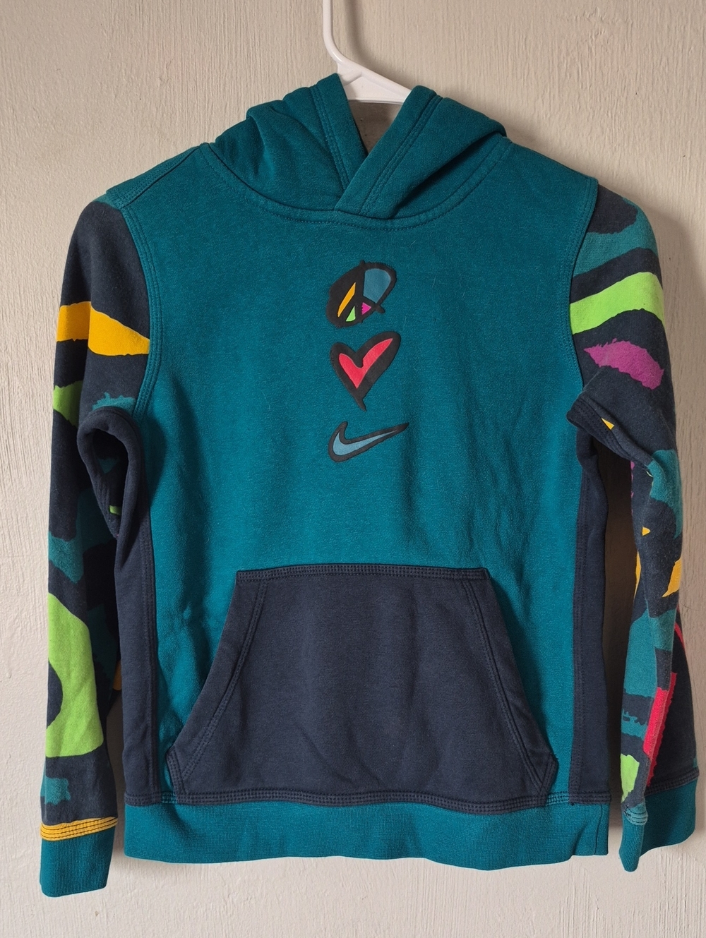 Girls Nike Hoodie Size Medium Cool Graphics